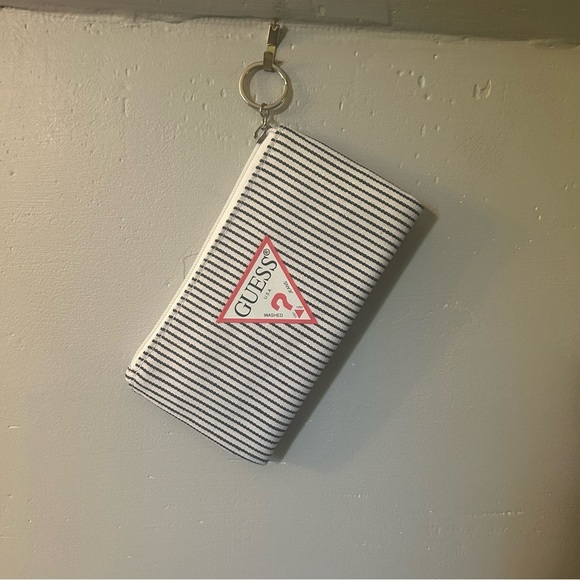 Guess Keychain Sunglasses MakeUp Wallet Zip Pouch Strips Black and White Logo - Picture 2 of 3